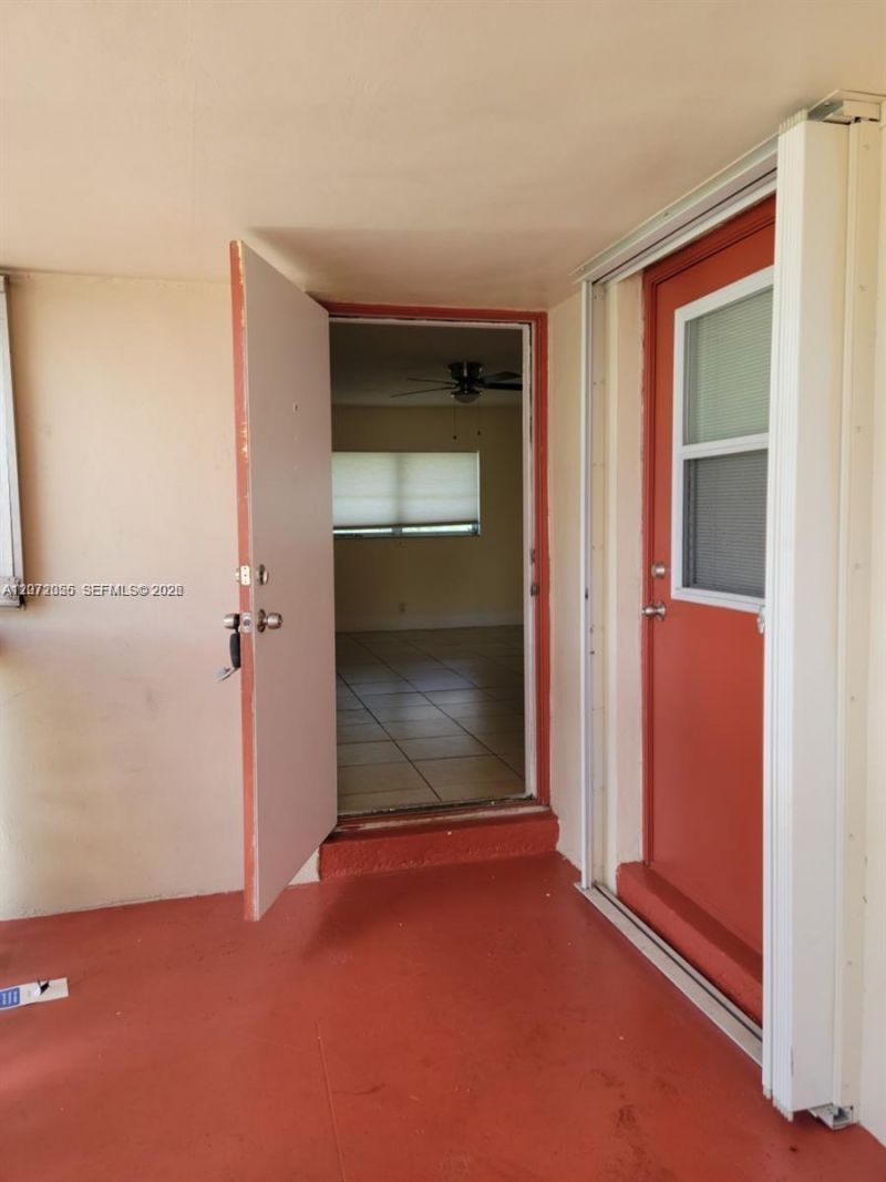 4730 NW 10th Ct , Unit 302, Plantation, FL 33313 Photo