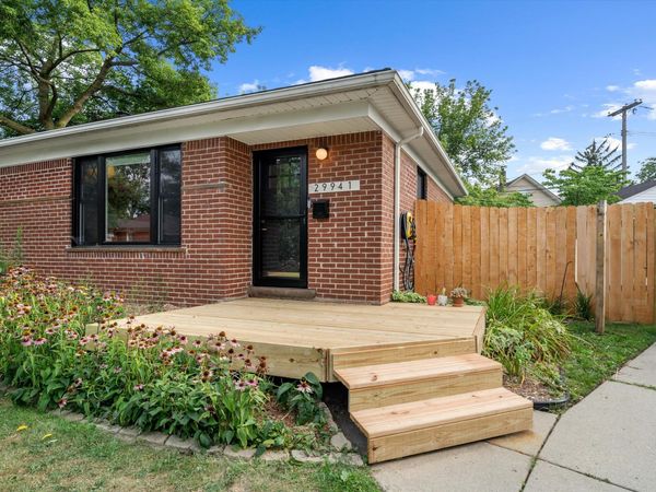 29941 Leona Court, Garden City, MI 48135