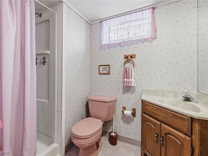 9537 Elsmere Drive , Parma, OH 44130 Photo 28