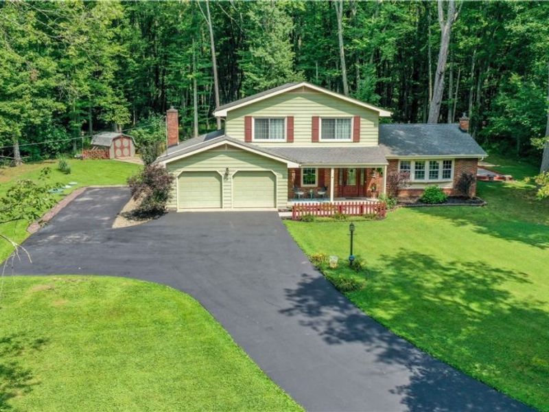 1238 Willowood, Hubbard, OH 44425 Photo 1