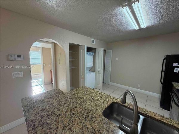 5701 Riverside Dr , Unit 204B6, Coral Springs, FL 33067