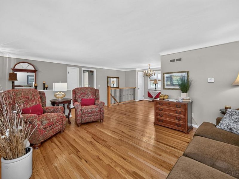 9358 Gina Drive, West Chester, OH 45069 Photo 7