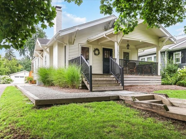 225 Coolidge Avenue , Barrington, IL 60010