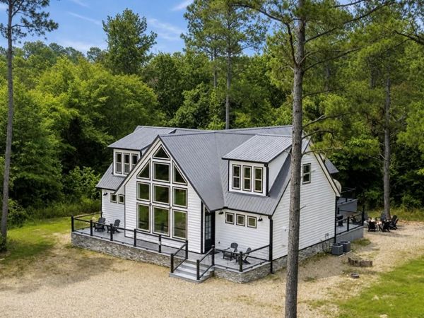 370 OAK STONE Lane, Broken Bow, OK 74728
