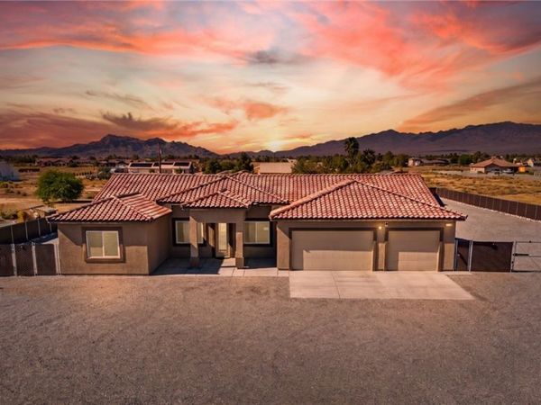 1360 Labrador Street , Pahrump, NV 89048