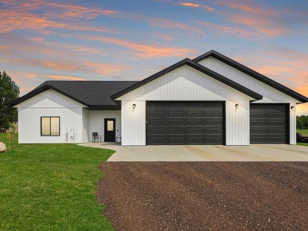 15400 Trillium Trail, Lake Park, MN 56554