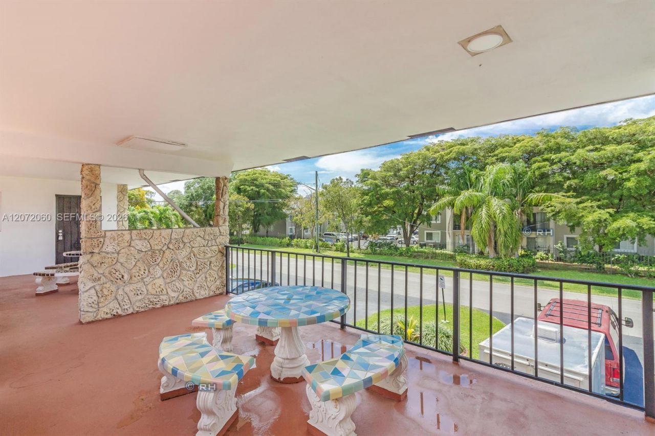 344 SW 1st St , Unit 6, Pompano Beach, FL 33060 Photo