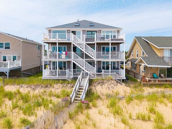 153 Atlantic Ave, Unit 1, Salisbury, MA 01952