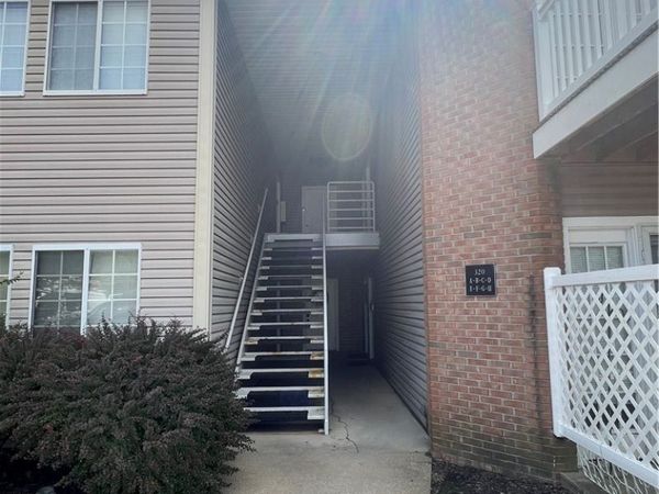 320 Village Pointe Drive , Unit 1, Akron, OH 44313