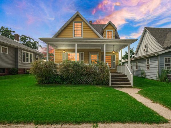 221 S Woodland Avenue , Michigan City, IN 46360