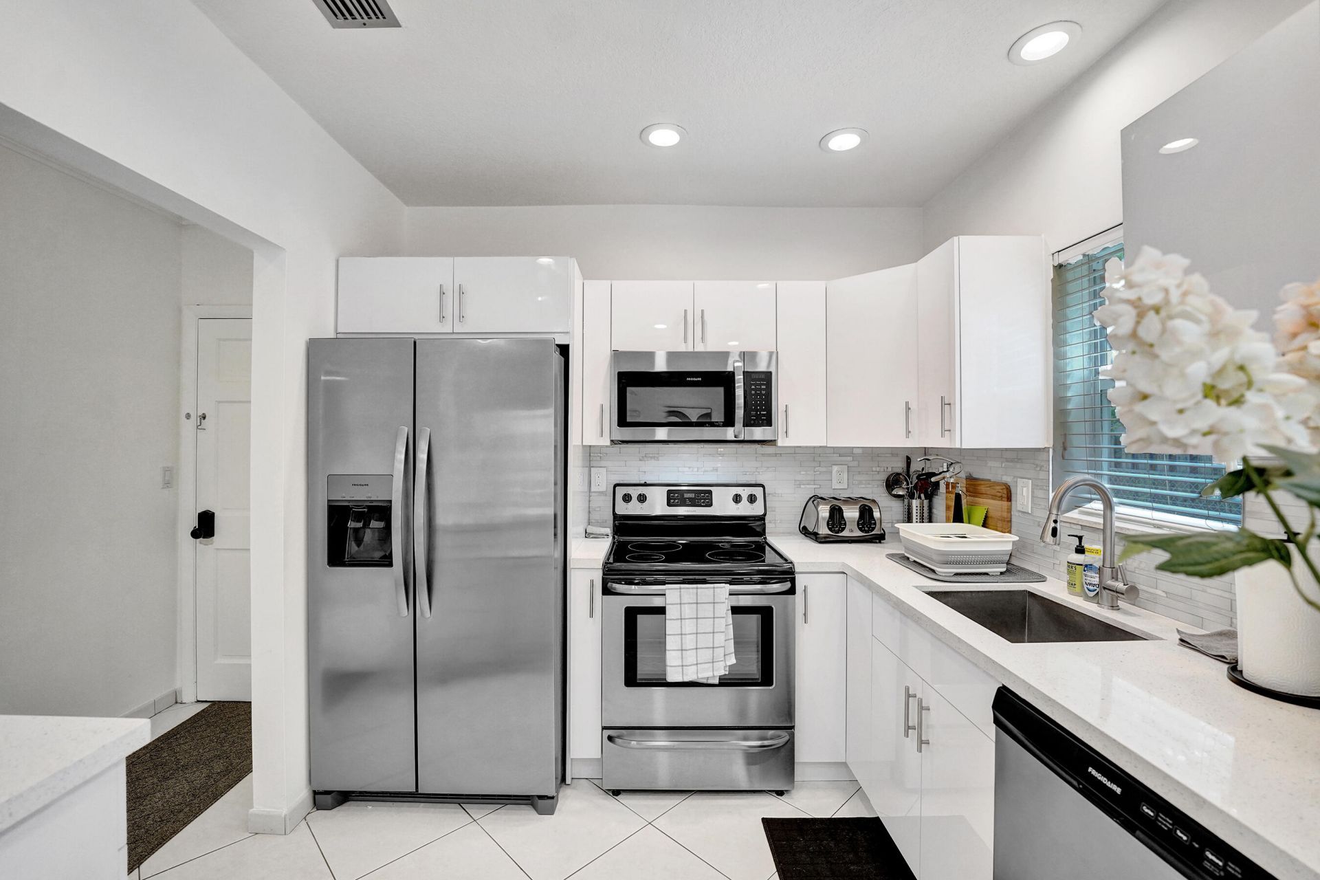 1450 N Riverside Drive, Unit 103, Pompano Beach, FL 33062 Photo