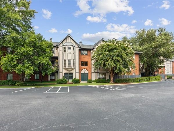 6851 Roswell Road , Unit K24, Sandy Springs, GA 30328