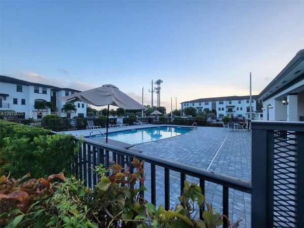 15560 SW 136th St , Unit 213, Miami, FL 33196