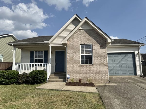 1204 Lakewalk Dr , Antioch, TN 37013