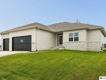 13057 S 42nd Avenue, Bellevue, NE 68123