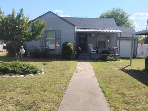 605 N 3rd Street, Ballinger, TX 76821