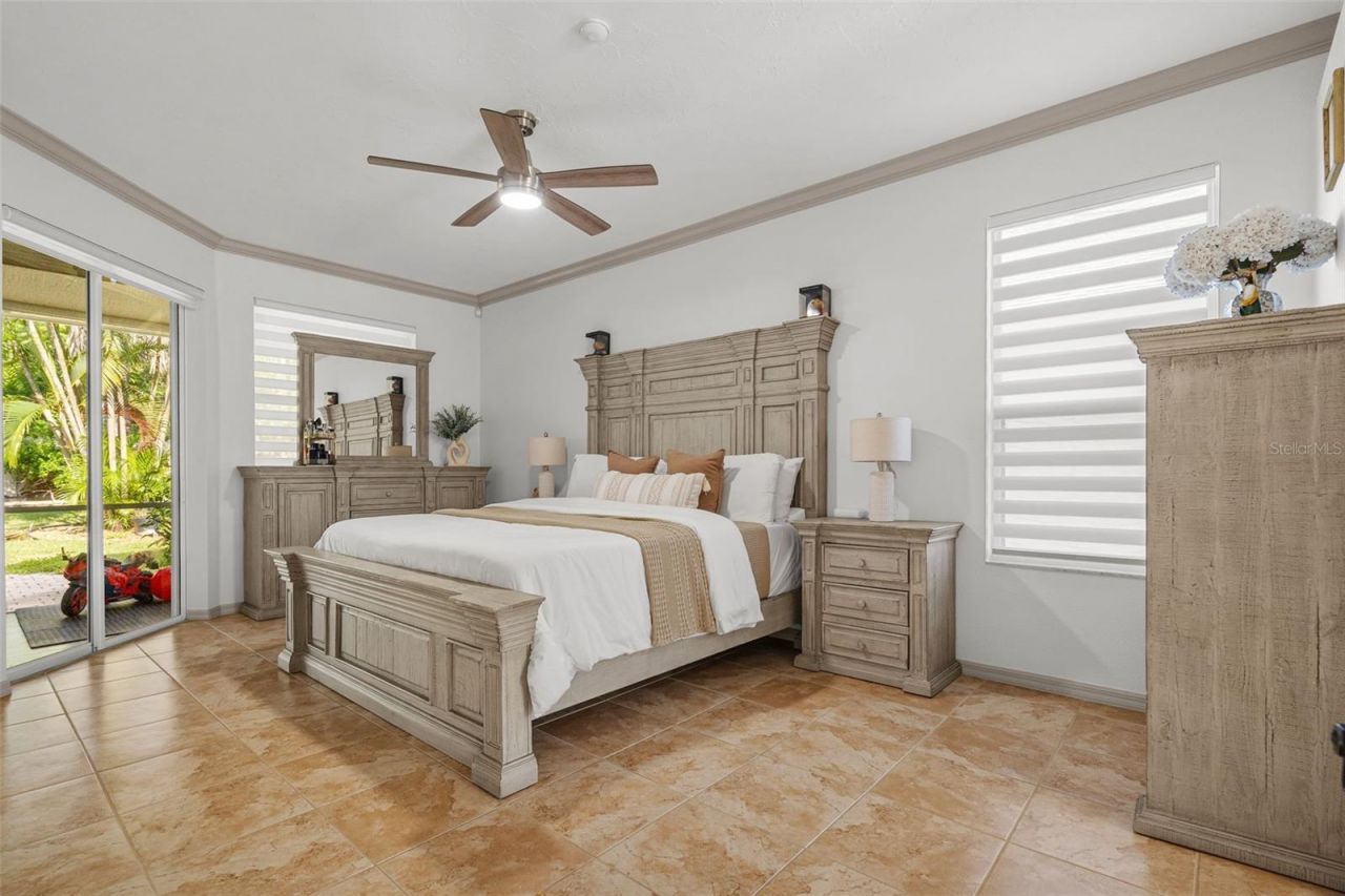 3333 Yonge Avenue, Unit 13, Sarasota, FL 34235 Photo