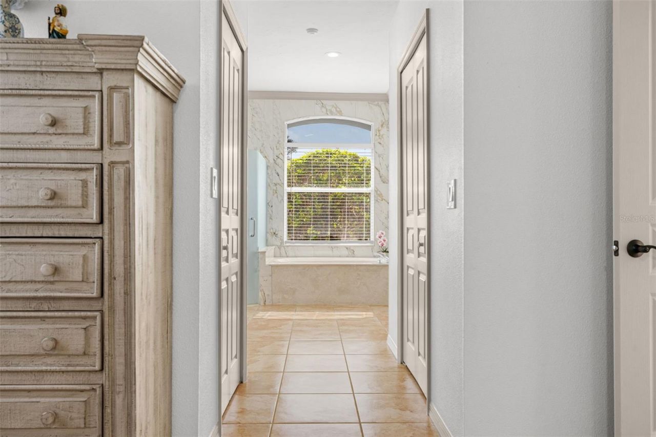 3333 Yonge Avenue, Unit 13, Sarasota, FL 34235 Photo