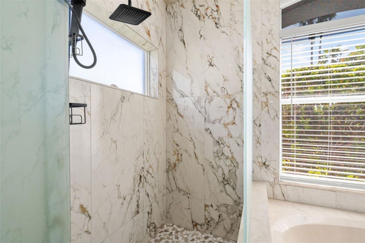 3333 Yonge Avenue, Unit 13, Sarasota, FL 34235 Photo