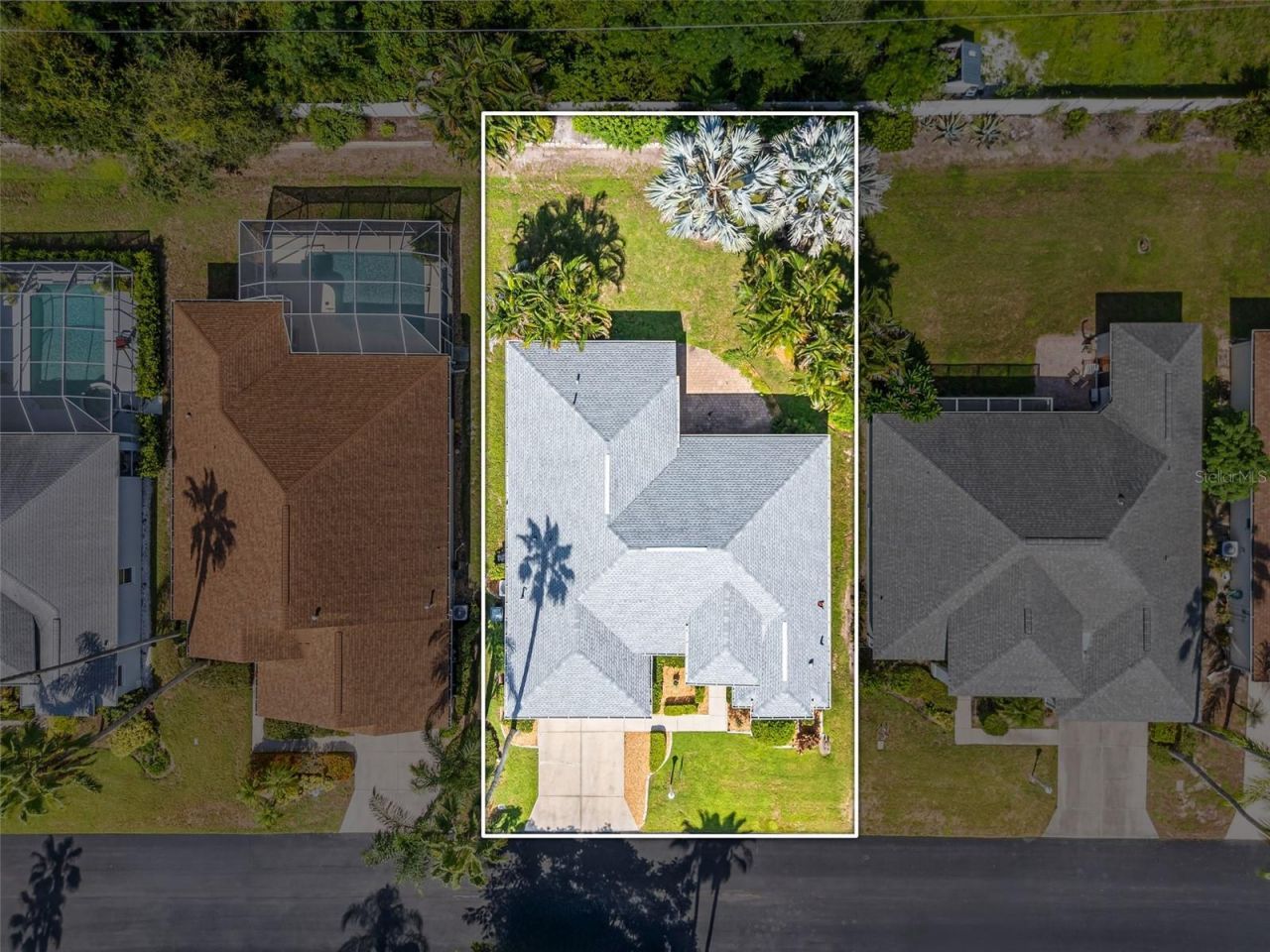 3333 Yonge Avenue, Unit 13, Sarasota, FL 34235 Photo