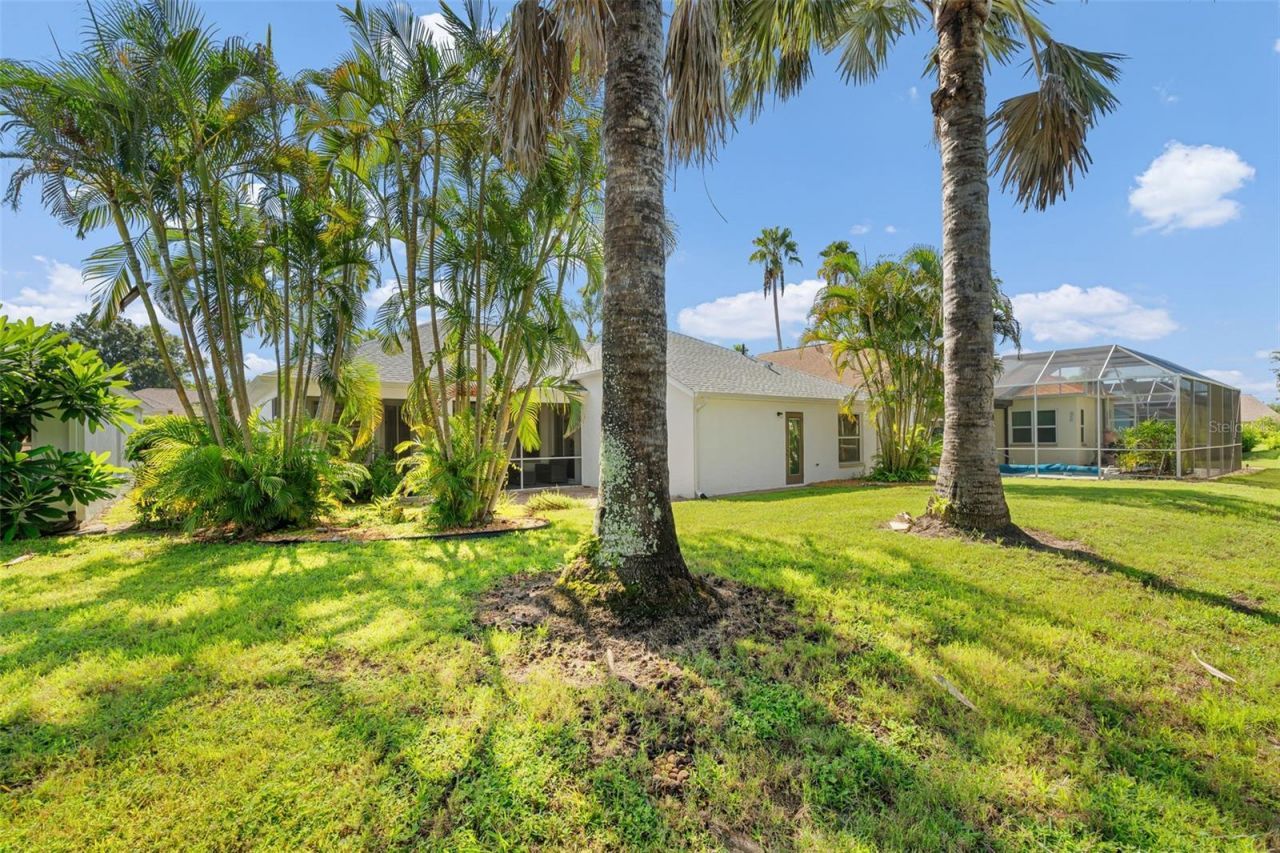 3333 Yonge Avenue, Unit 13, Sarasota, FL 34235 Photo