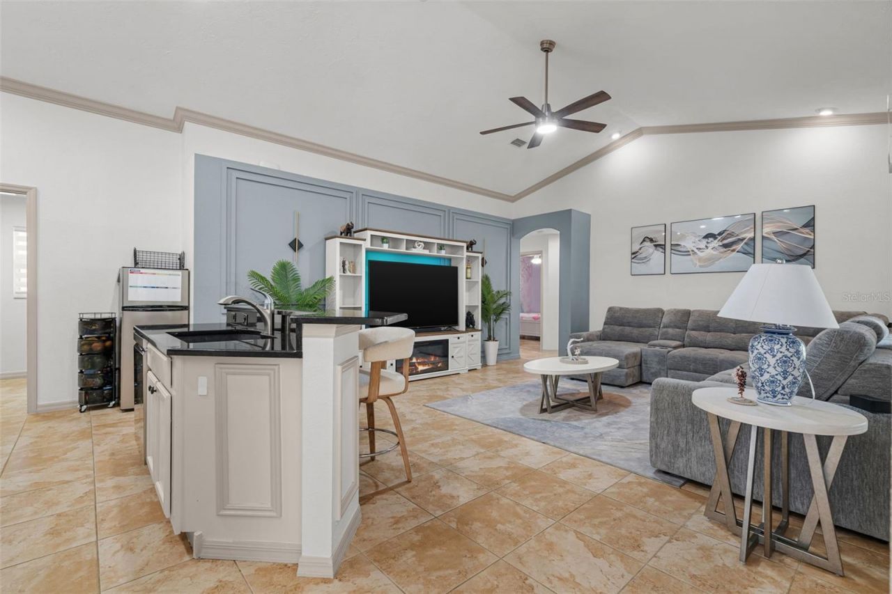 3333 Yonge Avenue, Unit 13, Sarasota, FL 34235 Photo