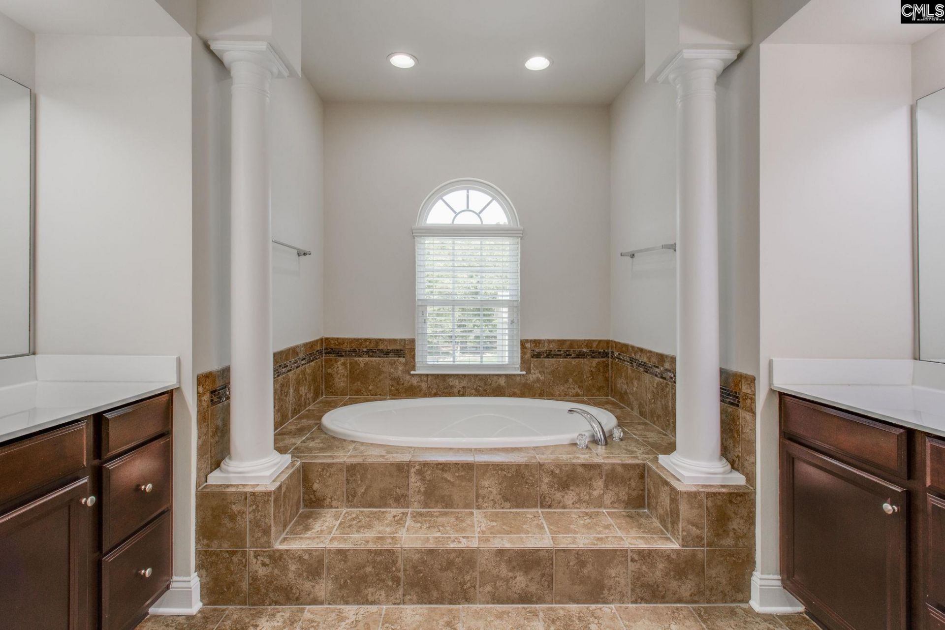 56 Roundtree Road  Photo 23