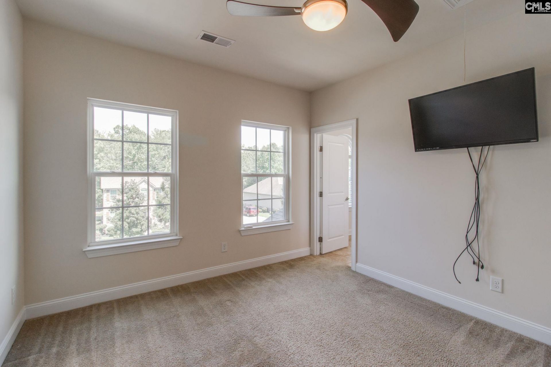 56 Roundtree Road  Photo 32