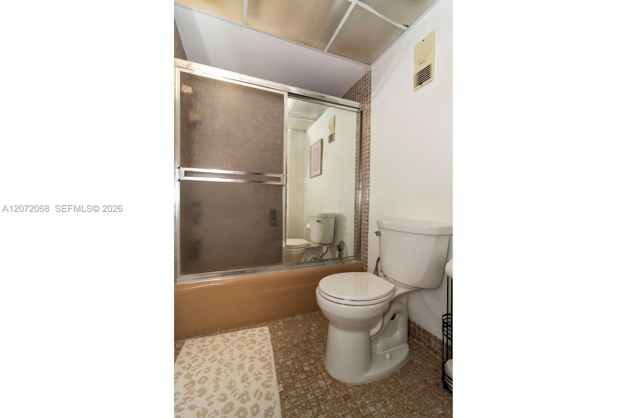 2333 Brickell Ave , Unit 2212, Miami, FL 33129 Photo