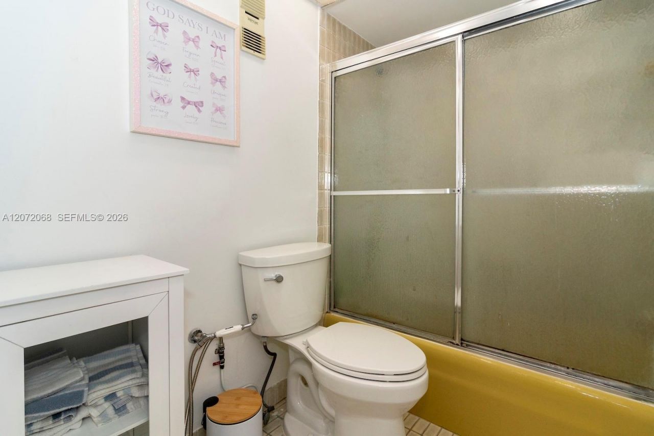2333 Brickell Ave , Unit 2212, Miami, FL 33129 Photo