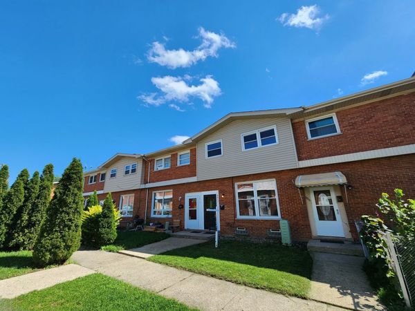 8813 N Grand Street , Niles, IL 60714