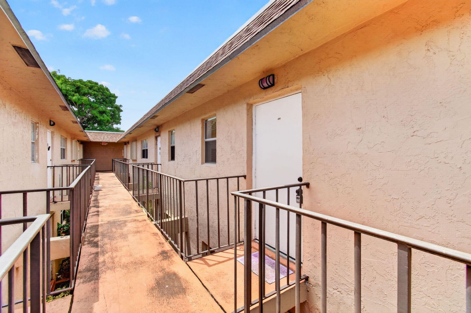 450 SW 2nd Avenue, Unit 205, Boca Raton, FL 33432 Photo