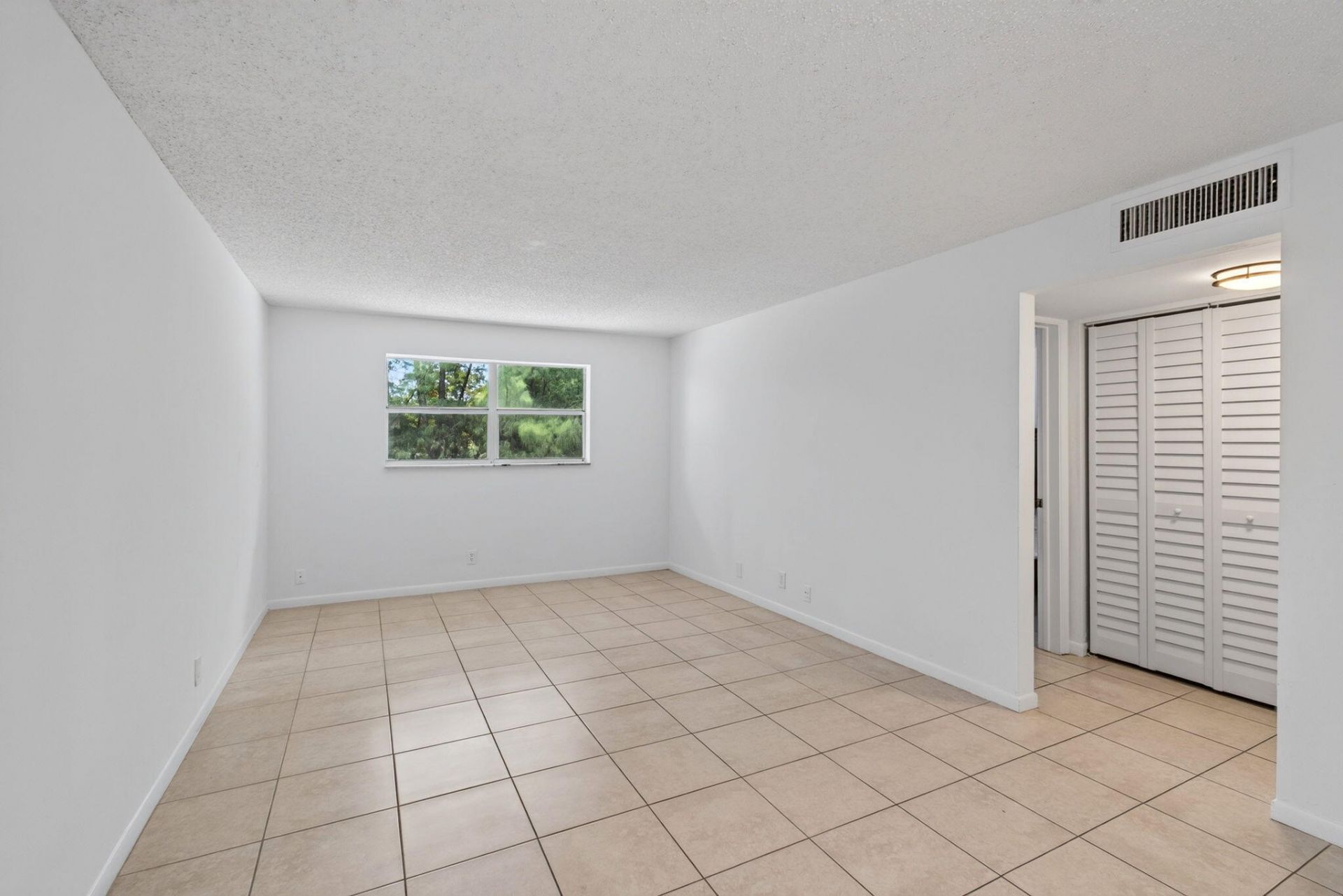 450 SW 2nd Avenue, Unit 205, Boca Raton, FL 33432 Photo