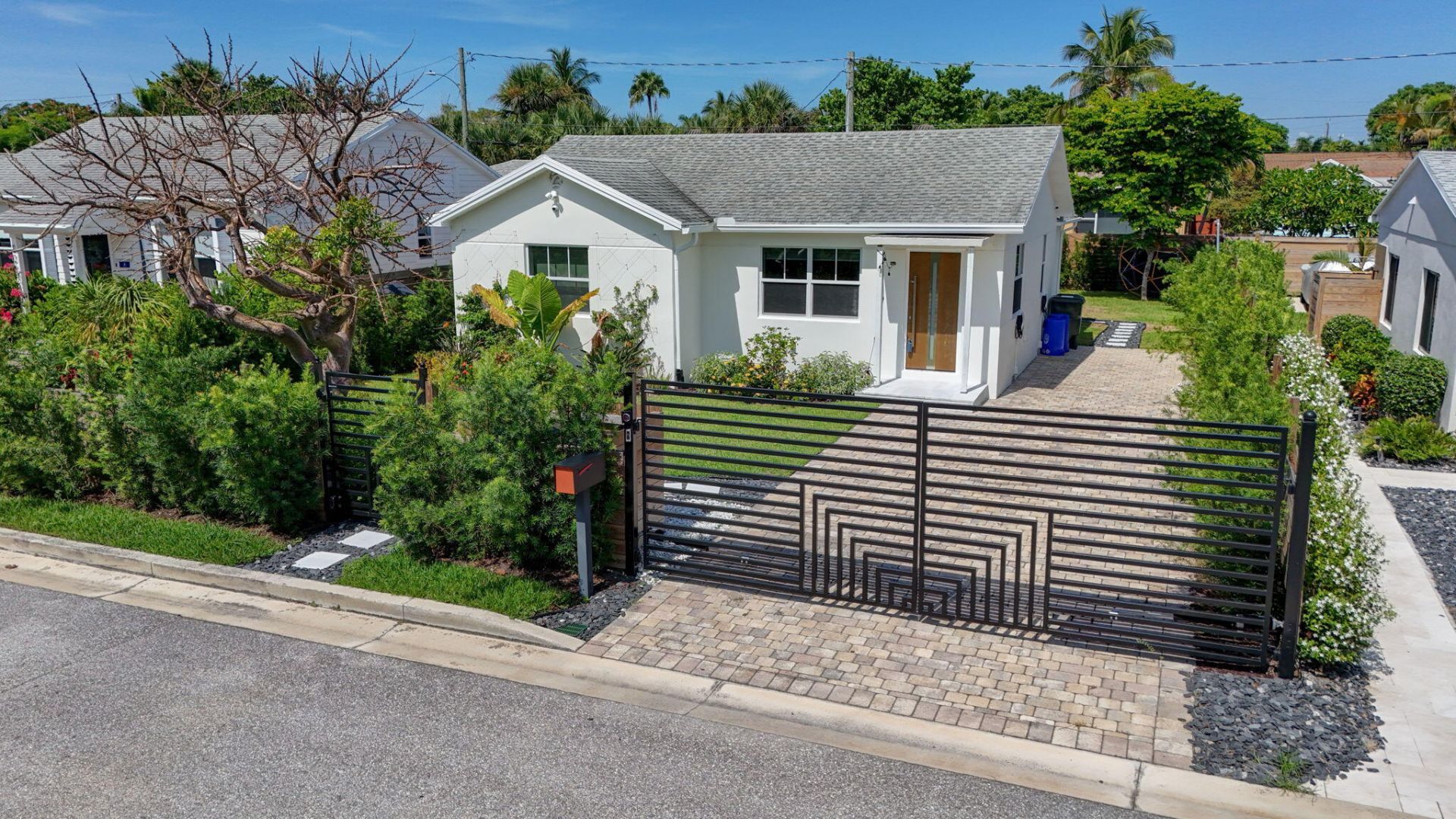 1309 N Palmway, Lake Worth Beach, FL 33460 Photo