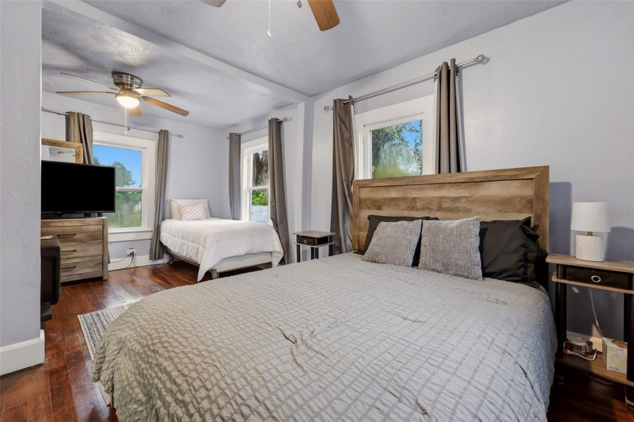 3052 Alta Vista St , Sarasota, FL 34237 Photo