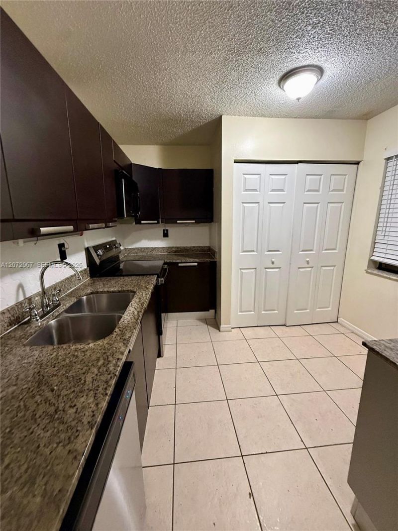11225 Royal Palm Blvd , Unit 11225, Coral Springs, FL 33065 Photo