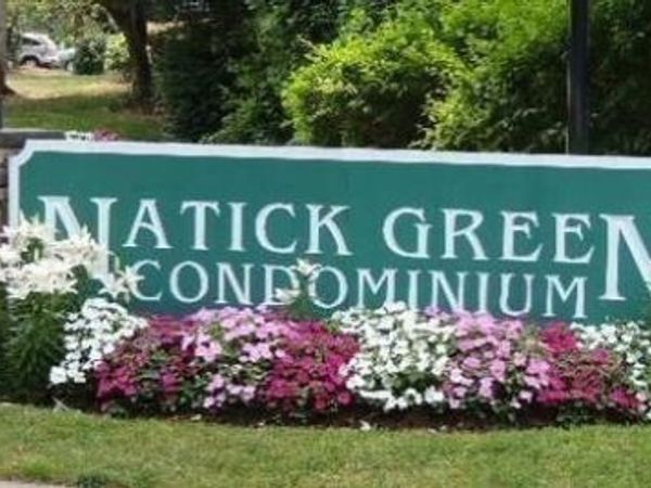 6 Post Oak Ln, Unit 8, Natick, MA 01760