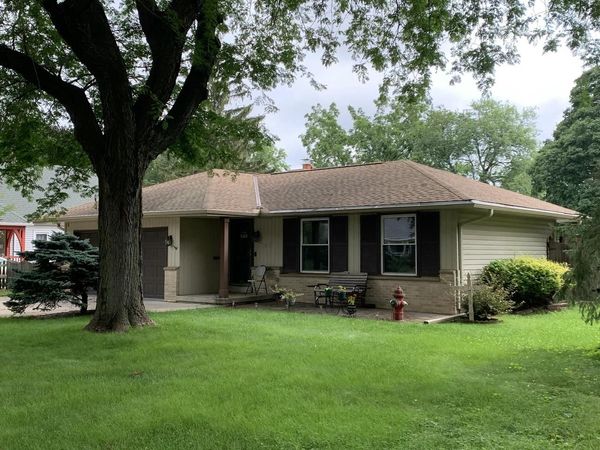625 N Hine AVENUE, Waukesha, WI 53188