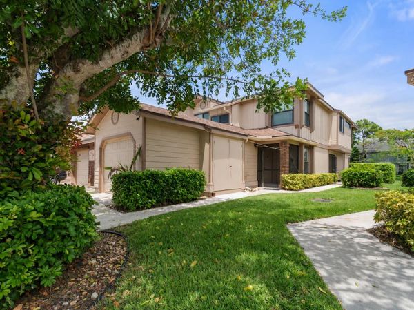 500 Crosswinds Drive, Unit F1, Greenacres, FL 33413