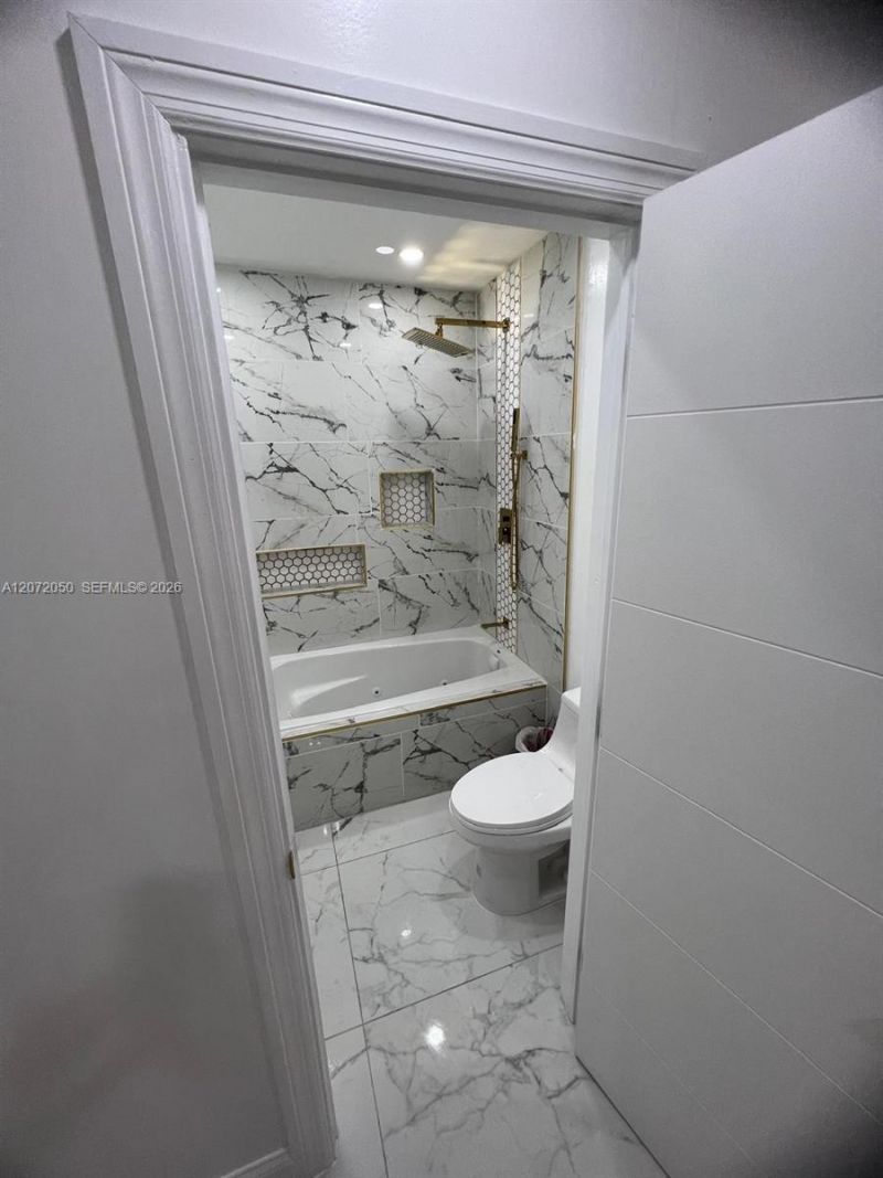 5090 SW 9th Ct, Plantation, FL 33317 Photo