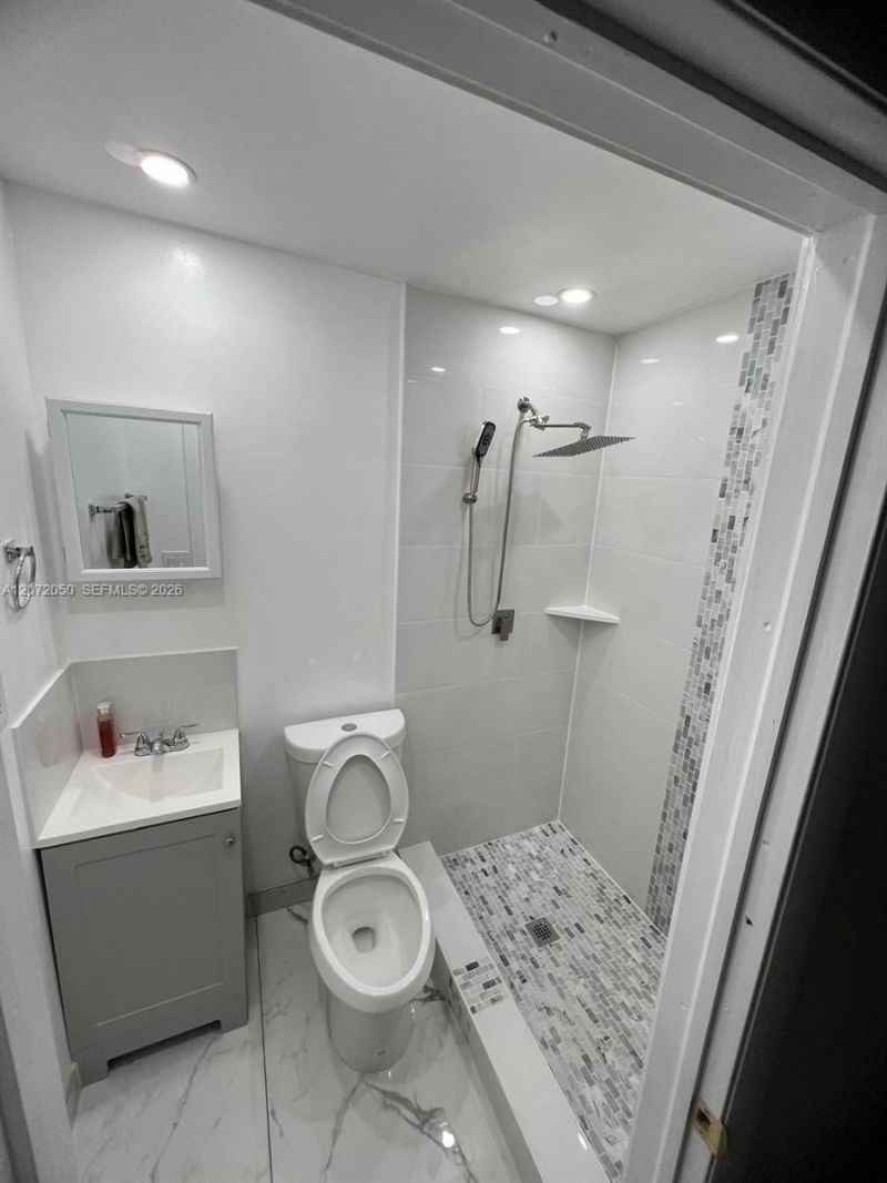 5090 SW 9th Ct, Plantation, FL 33317 Photo