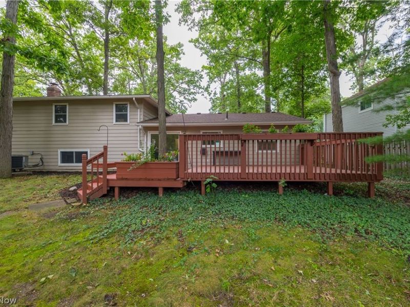 17069 Partridge Drive, Strongsville, OH 44136 Photo 9