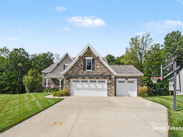 9413 Sunset Ridge Drive NE, Rockford, MI 49341