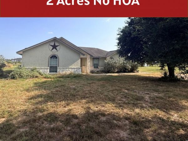 116 Palomino Trail, Natalia, TX 78059