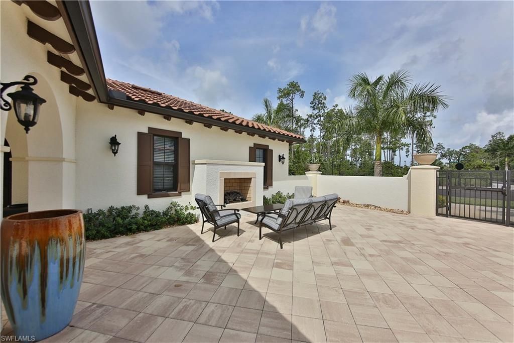 15145 Palmer Lake Cir, Unit 103, Naples, FL 34109 Photo