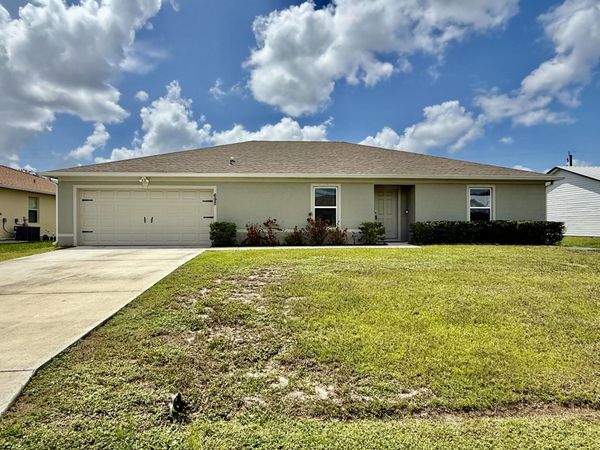 692 SW Hamberland Avenue, Port St. Lucie, FL 34953