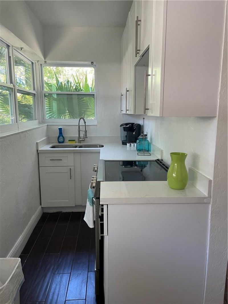 17 NE 9th Avenue, Unit 4, Fort Lauderdale, FL 33301 Photo