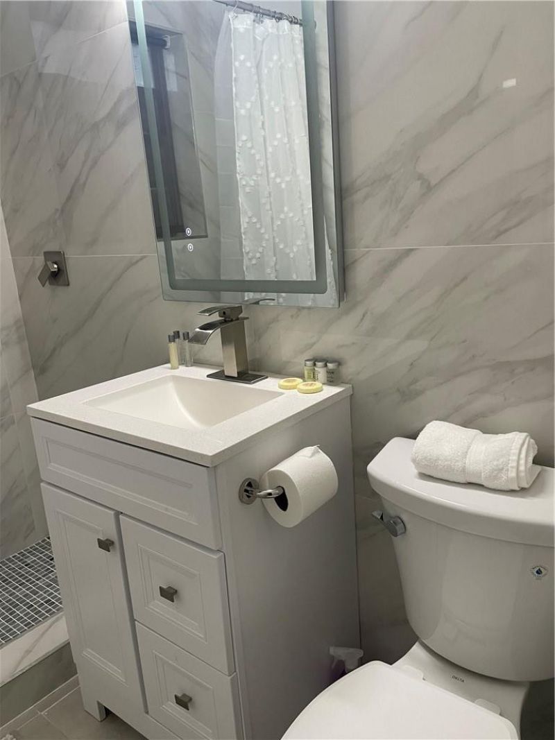 17 NE 9th Avenue, Unit 4, Fort Lauderdale, FL 33301 Photo