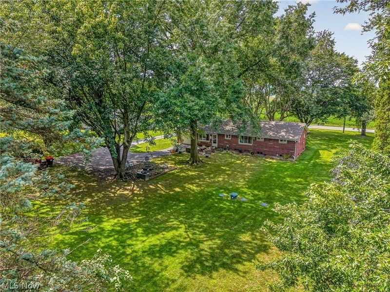 9842 Market Avenue N, Hartville, OH 44632 Photo 28