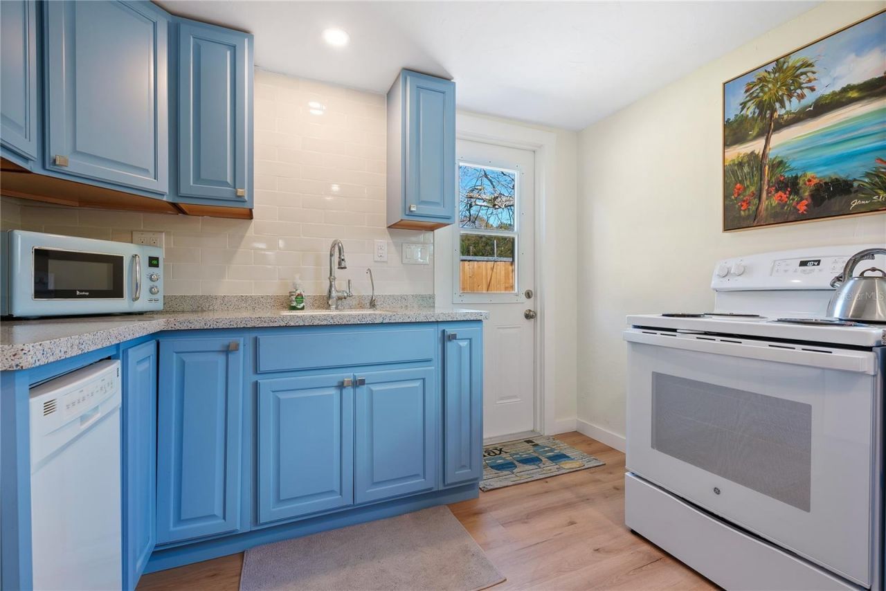 2311 Waldemere Street , Unit B, Sarasota, FL 34239 Photo